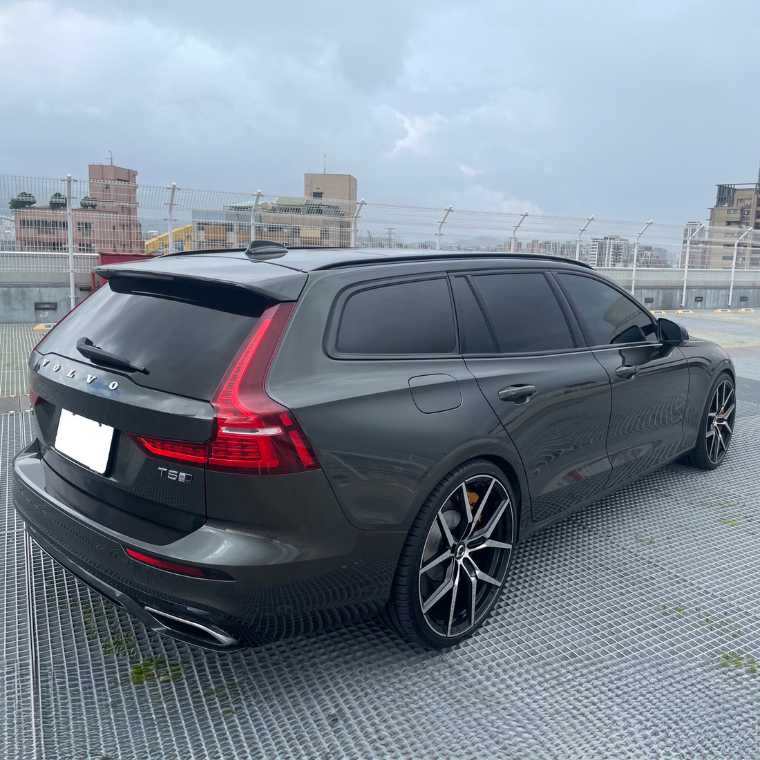 2020年 VOLVO V60 T5 R-Design